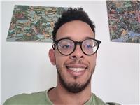 Studente di matematica dà ripetizioni a ragazzi di scuola media e superiori in matematica e fisica