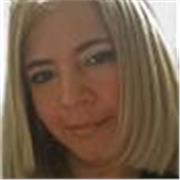 Profesora y tutora de estudiantes escolares que presta servicios educativos personalizados con las diferentes áreas académicas