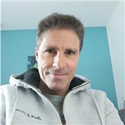 Je donne des cours d'anglais aux particuliers et aux entreprises soit en face-à-face, ou bien par petits groupes. En présentiel ou à distance.
Conversation, prépa toeic, etc...