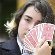 Profesor de Magia y presencia escénica. Te ayudo a mejorar o empezar en la magia, crear shows y a tener una buena presencia 