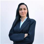 Laureata in Scienze e Tecniche Psicologiche e Laurea magistrale in Psicologia del lavoro e delle risorse umane. 
Sono una persona ottimista, grintosa, motivata e laboriosa, con alto senso di dedizione al lavoro ma non in modo rigido, difatti sono anche mo