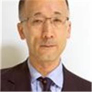 Puedo enseñar la historia de arte, la historia y la cultura japonesas,  y el idioma japonesa.