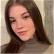 Insegnante di spagnolo con certificazione DELE B2, diplomata al liceo linguistico e frequento il 2 anno di Mediazione Linguistica