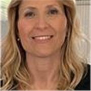 Laureata magistrale in Lingue e letterature moderne, offre lezioni di inglese livello B1 e B2