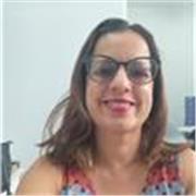 Professora de Língua Portuguesa, com 24 anos de experiência na rede municipal do Rio de Janeiro. Licenciada e Mestre em Letras