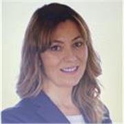 Profesora de Derecho Digital. Trabaja como jurídica en entidad corporativa. Especializada en e-Commerce y Marketing Digital