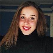 a tutti, mi chiamo Elena, vivo a Varazze e sono una futura educatrice. Mi offro per aiuto compiti e organizzazione di attività ludiche per bimbi