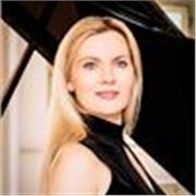  Online-Klavierunterricht mit Konzertpianistin – individuell, inspirierend & professionell