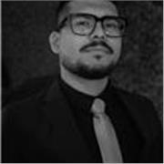 Maestro de apoyo para mejorar el aprendizaje de los alumnos utilizando diferentes estrategias en la enseñanza