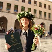 Fatichi a capire quello che spiegano i professori? Non sai come organizzarti con lo studio? Credo proprio di poterti aiutare