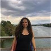 Estudiante de economia, responsable y abierta que quiere que el alumno sea participe de el aprendizaje.