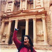 Sprachbegeisterte Lehrerin mit vielfältigen Interessen bietet Nachhilfe