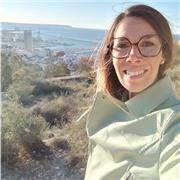 Profesional en Cs Políticas y trilingüe en inglés e italiano