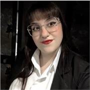 Sblocca il tuo inglese e parla con sicurezza ovunque tu sia con Simona! 