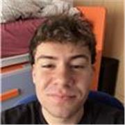 Soy estudiante de segundo de bachillerato con una media de 8,7, pero lo más importante es que me encantan los niños