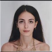 Impartisce lezioni di italiano o letteratura italiana per Studenti delle Scuole Elementari, Medie e Superiori