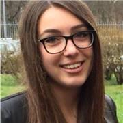 insegnante di fisica laureata in fisica triennale all'università statale di Milano