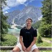 Sono diplomato con 100 e lode liceo scientifico e ho un certificato C2 (madrelingua) di inglese