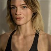 Cours de Yoga Vinysa tout niveau en ligne ou à domicile (Paris)