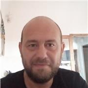 Laureato interprete e traduttore disponibile per lezioni e/o traduzioni inglese e interessato anche all insegnamento di italiano a stranieri