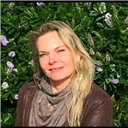 Professora de Educação Artistica ensina História da Arte para todas as idades