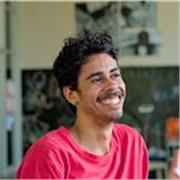 Graduando em licenciatura em Filosofia (UNEB), bolsista do Pibid com experiência em sala de aula e de metodologias ativas