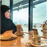 Enseignante de langue arabe, de Coran et de principes islamiques