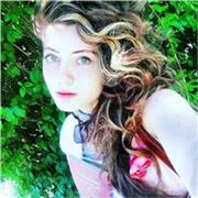 Studentessa universitaria di lettere classiche offre ripetizioni di italiano, latino, greco, storia e geografia