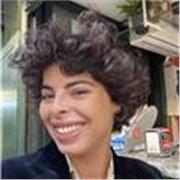 Ciao 😃 mi chiamo Blu, sono una ragazza di Roma di 27 anni e vorrei propormi come tata e  aiuto compiti part-time a Roma . 