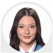 Maestra de Infantil joven pero imparable  y creativa a la hora de enseñar y conectar con los más pequeños . 