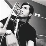 Tecnólogo mención trombón, y master en composición musical