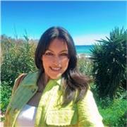 Soy informática con formación técnica y experiencia en el uso de la lógica y el razonamiento matemático. 