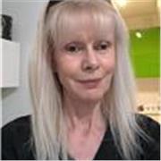 Sono madrelingua italiana ed offro lezioni di italiano per studenti stranieri. Ho insegnato in Germania e Giappone.