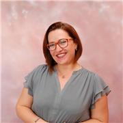 I give private lessons, tailored to young people's and adults' levels and needs.