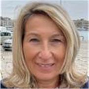 Di lingua madre francese, ho seguito i miei studi in Francia, ho sempre lavorato tra la regione della Champagne e Parigi