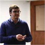 Profesor de Ciencias Empresariales con 25 años de experiencia 