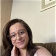 Profesora de portugués nativa, responsable y dedicada, ofrece clases para niños y adultos en Murcia (presencial y online). 