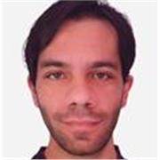 Professeur d'anglais avec 5 ans d'expérience offre des cours particuliers d'anglais pour enfants et adultes en ligne.