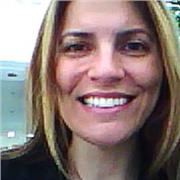 Profesora de habilidades comunicacionales verbales y escritas