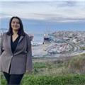 Orta ve ilkokul kademelerinde öğrencilere danışma, rehberlik hizmeti vermekteyim. Özel bireysel takip yapmaktayım