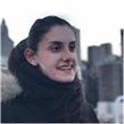 Studentessa universitaria impartisce lezioni e/o aiuto compiti per livello elementari e medie di italiano, francese, inglese, storia e matematica