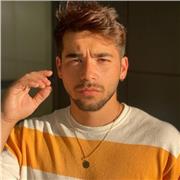 Soy un graduado en física, estudiando actualmente un máster de física biomédica y busco alumnos para clases de matemáticas y física, me defino como dinámico y resolutivo