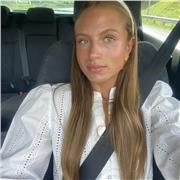 Estudiante de grado universitario ofrece clases de CUALQUIER ASIGNATURA hasta primero de bachillerato