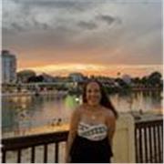 Profesora con certificado de inglés C1/ bilingüe. He vivido en Inglaterra durante 2 años completos.