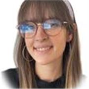 Graduada en Traducción e Interpretación da clases de inglés de todos los niveles y preparación para B1 Cambridge (PET) y B2