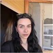 Soy una chica comprometida, cercana y cumplo con mis objetivos siempre. Me encantan los niños y por eso me encantaría ayudarles!!!