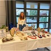 Je donne des cours en ligne d'Espagnol. Si vous êtes intéressés contactez moi.