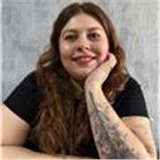 Maestra de Historia con experiencia en adolescentes
