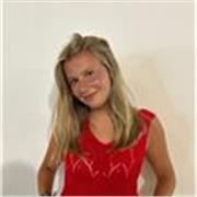 Profesora de español para extranjeros adaptandome al nivel de cada uno.