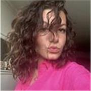 Cours de soutien scolaire et aide aux devoirs. Passionnée et pédagogue, j’aide les enfants à progresser et à prendre confiance